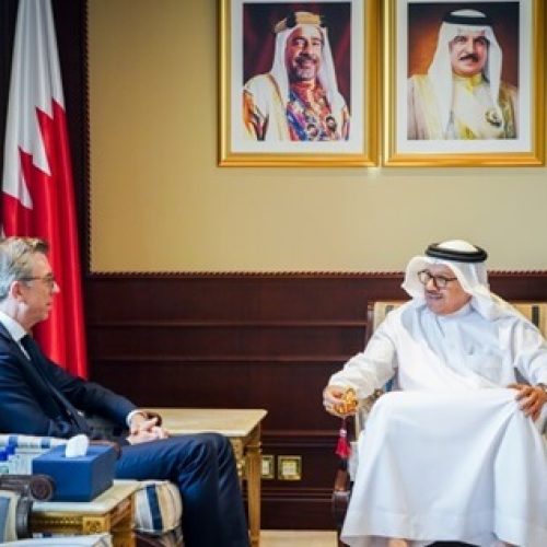 Foreign Minister Meets with French Ambassador to Bahrain