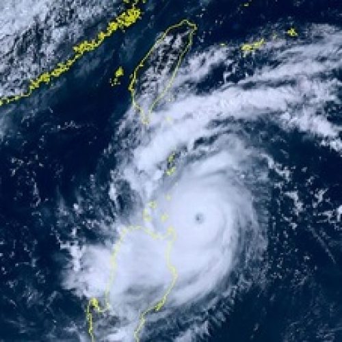 Global News Kingdom of Bahrain: Typhoon Saola Impact on Taiwan and China Coastline