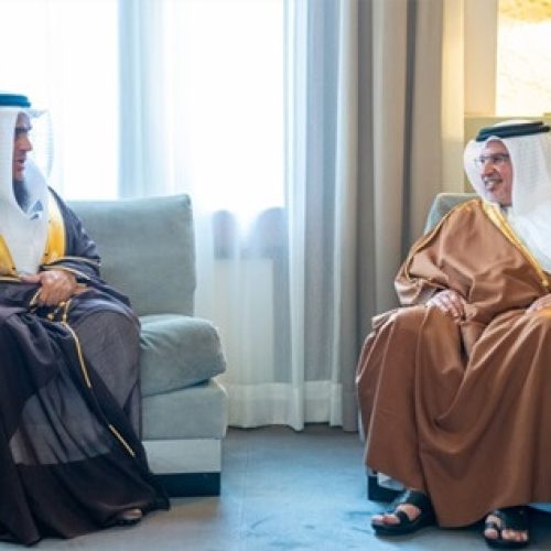 HRH the Crown Prince and Prime Minister Meets with Former President of the Civil Service Bureau