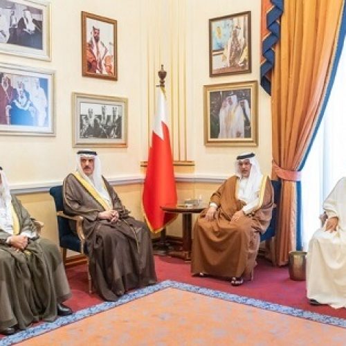 HRH the Crown Prince and Prime Minister Meets with Speaker of Council of Representatives and Chairman of Shura Council
