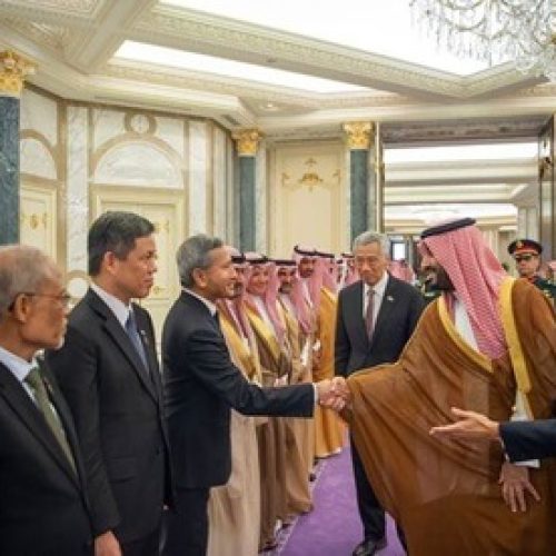 Official Meeting Between the Crown Prince of Saudi Arabia and the Prime Minister of Singapore