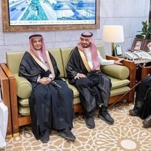 Riyadh Region Amir Receives the President of the Arab Open University