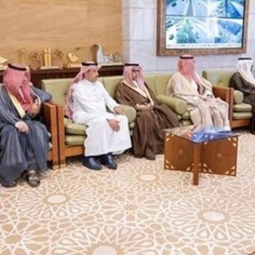 Riyadh Region Governor Meets Chairman of Health Exemption Association