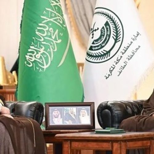 Taif Governor Meets Aramco Regional Government Relations Director in the Western Region